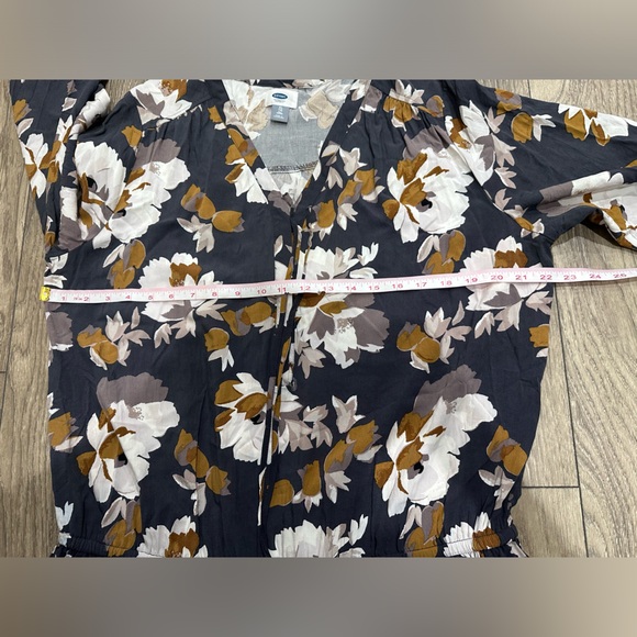 🌿 Old Navy Long Sleeve Floral Leaf Romper (Size XL, Pre-Loved) 🌿 - Picture 8 of 10